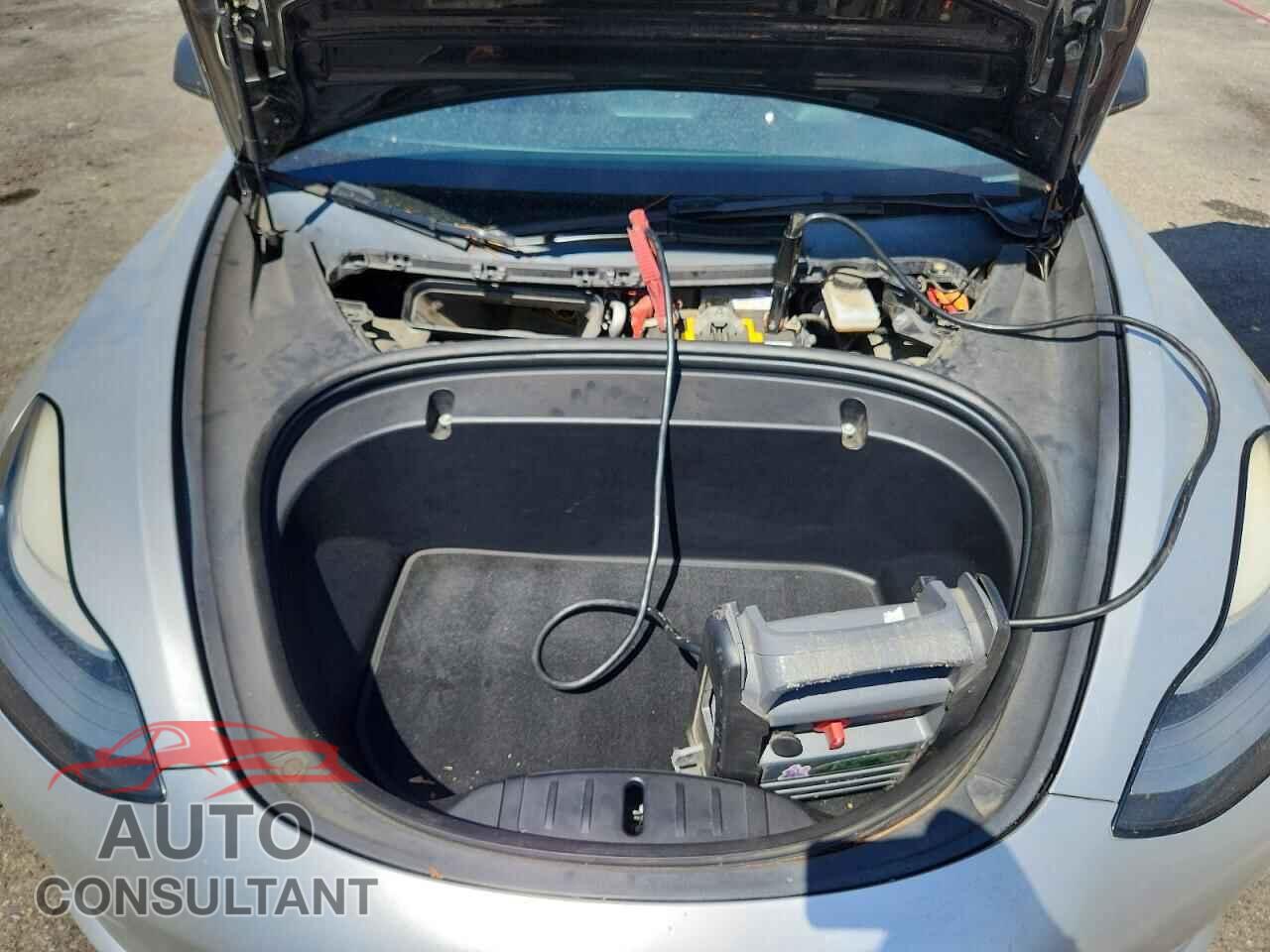 TESLA MODEL 3 2018 - 5YJ3E1EA3JF156770