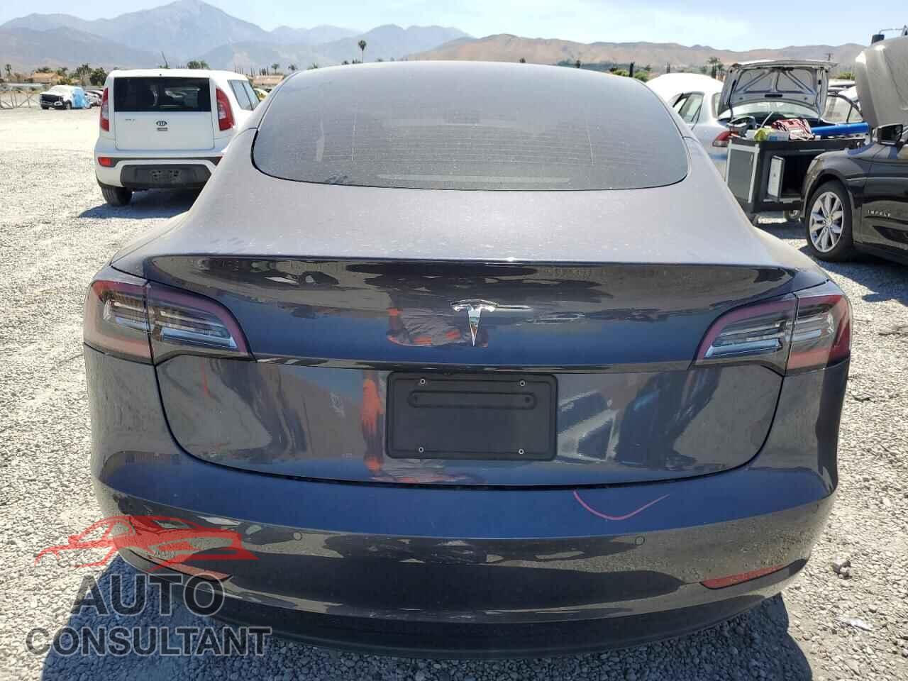 TESLA MODEL 3 2021 - 5YJ3E1EA4MF998442