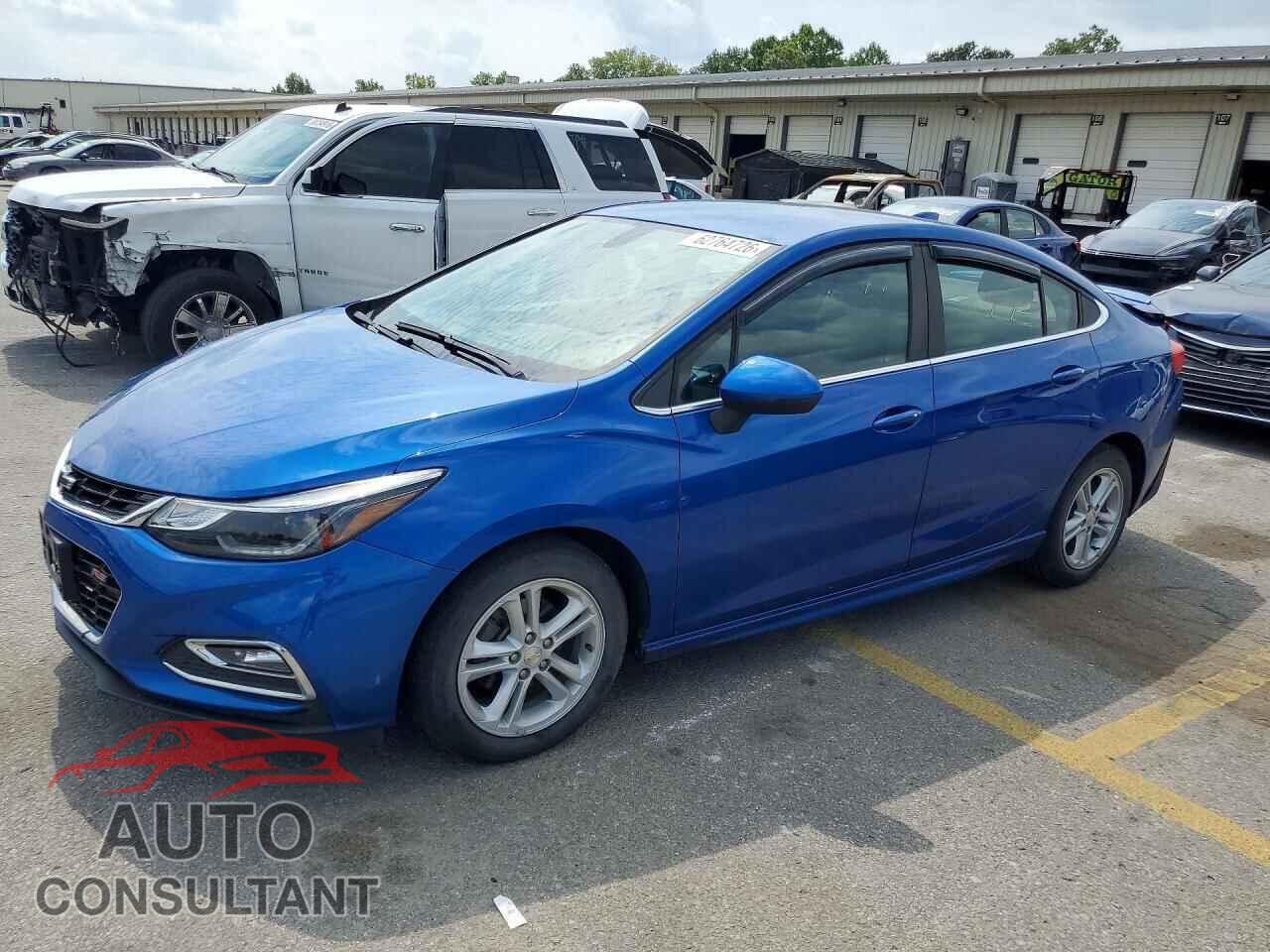 CHEVROLET CRUZE 2018 - 1G1BE5SM9J7200433