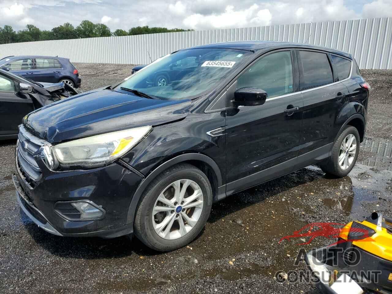 FORD ESCAPE 2017 - 1FMCU0GD2HUD35996