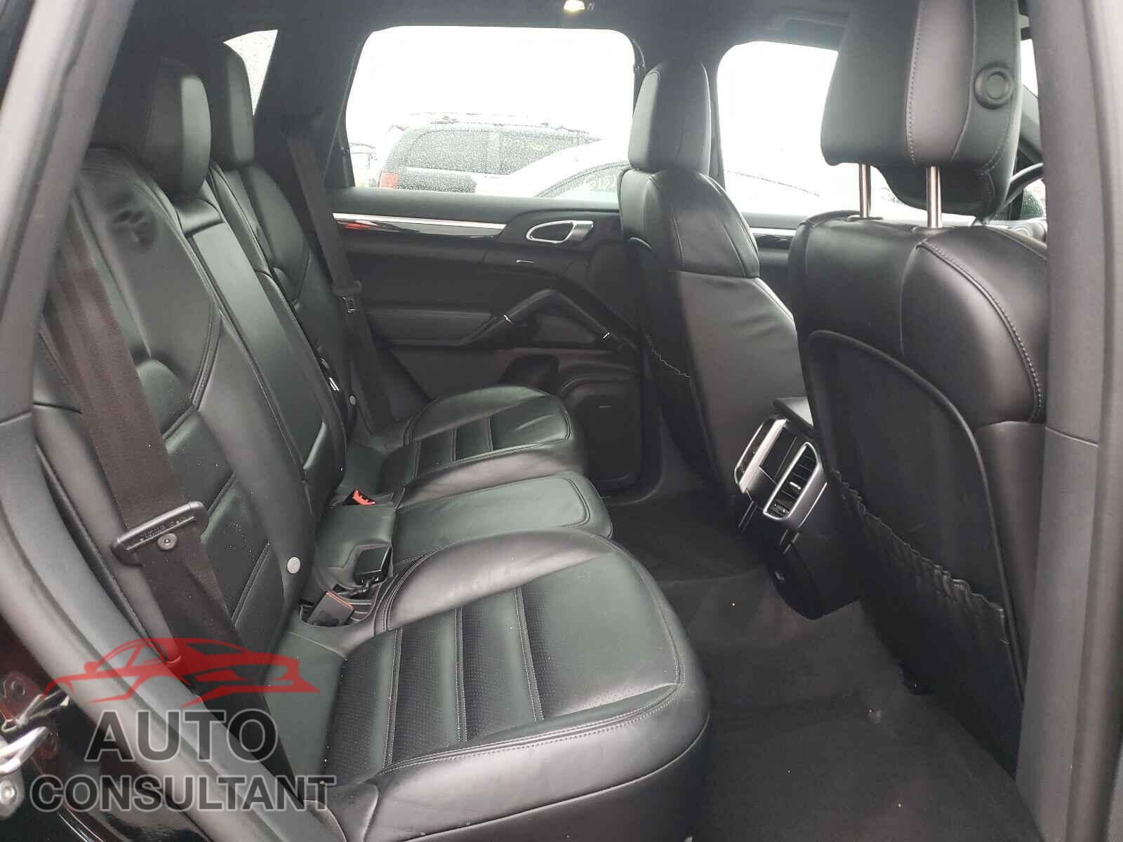 PORSCHE CAYENNE 2017 - WP1AA2A20HKA89970