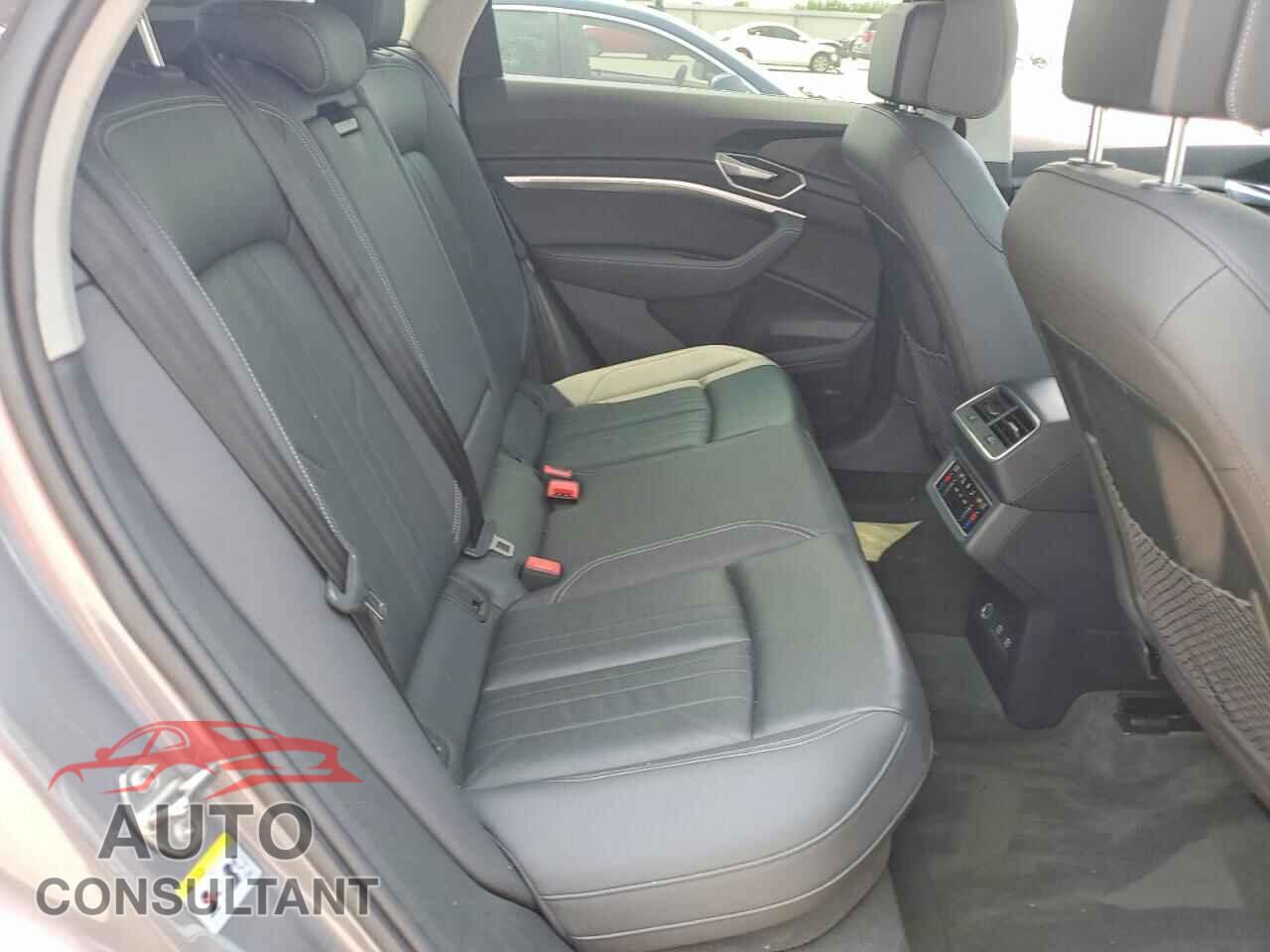 AUDI E-TRON 2021 - WA1AAAGE8MB020428