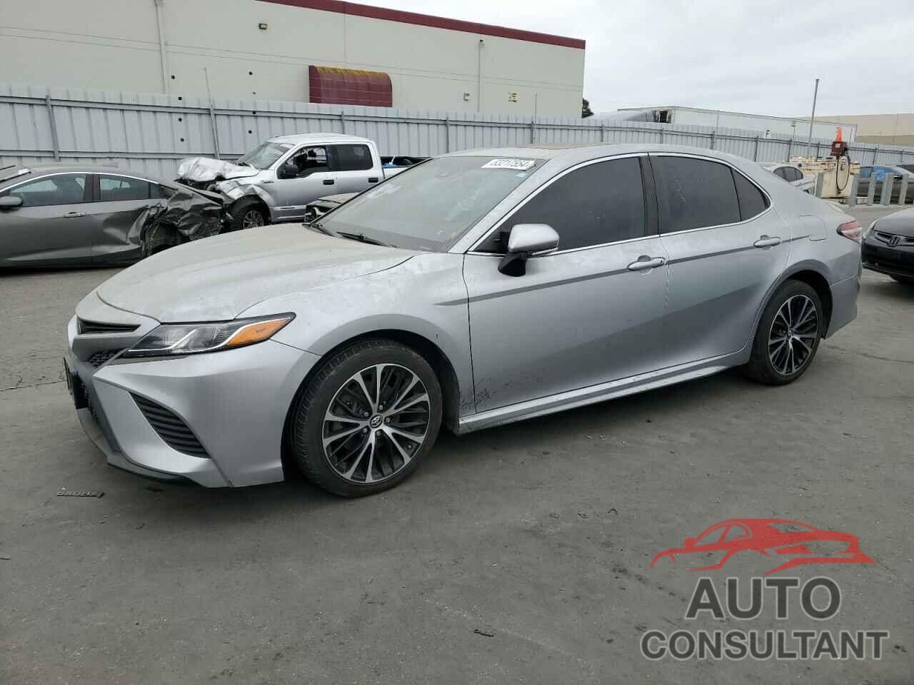 TOYOTA CAMRY 2018 - 4T1B11HK9JU642563