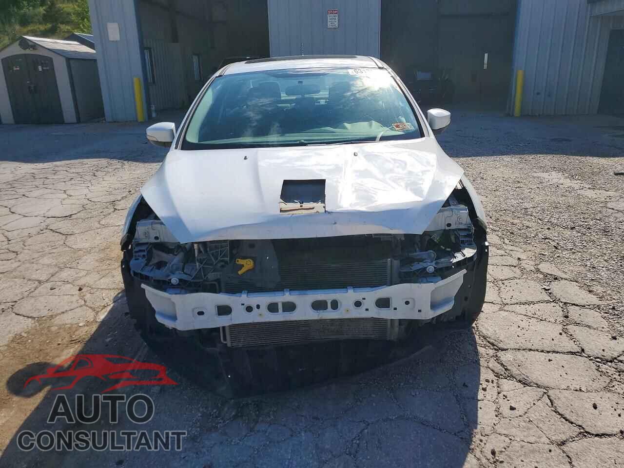 FORD FOCUS 2017 - 1FADP3H28HL219051