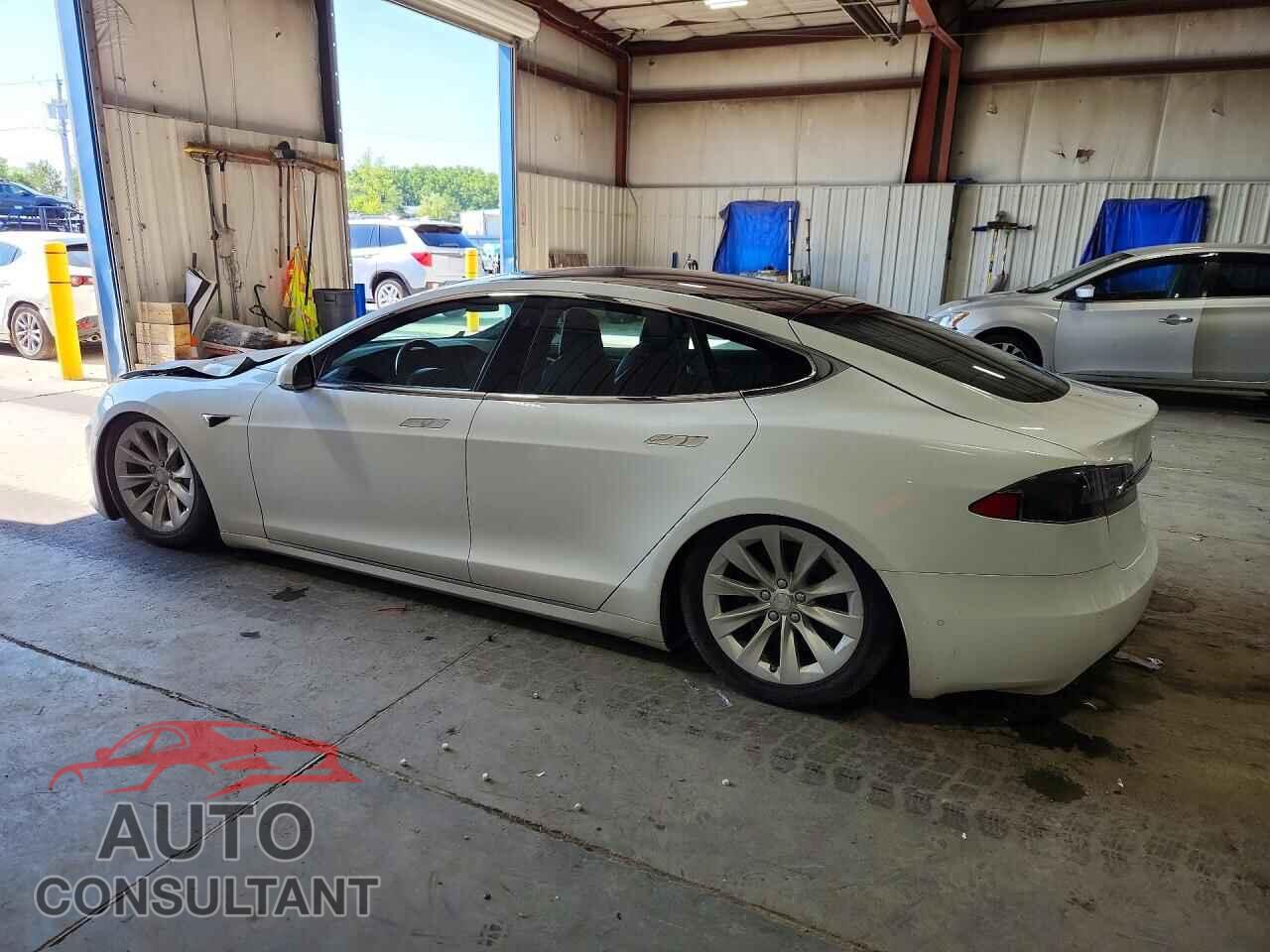TESLA MODEL S 2020 - 5YJSA1E24LF359444