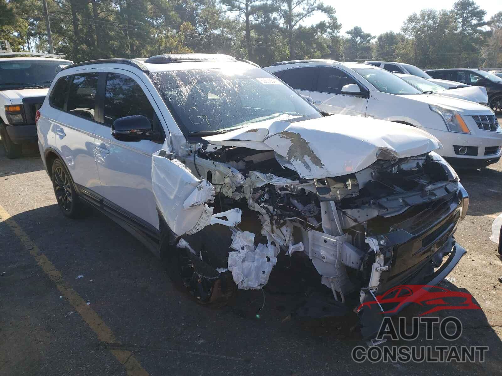MITSUBISHI OUTLANDER 2018 - JA4AD3A39JZ020113