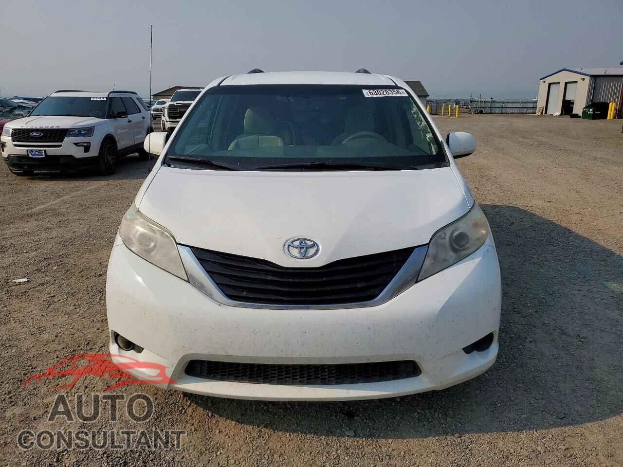 TOYOTA SIENNA 2013 - 5TDKK3DC8DS337351