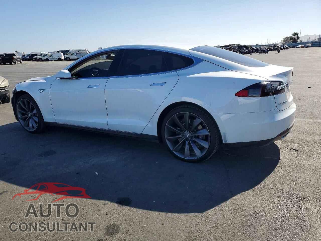 TESLA MODEL S 2014 - 5YJSA1H17EFP28237