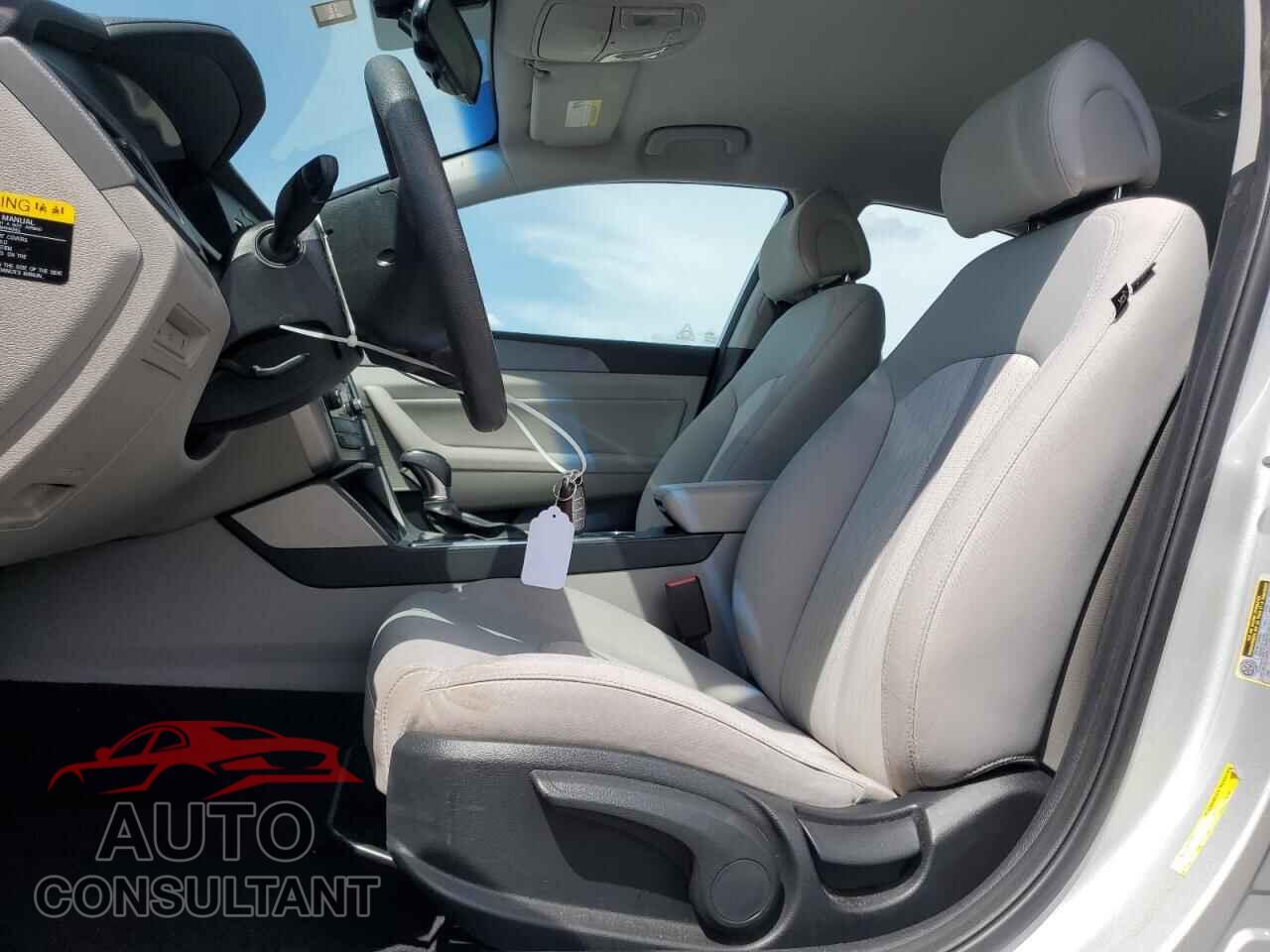 HYUNDAI SONATA 2017 - KMHE24L14HA043561