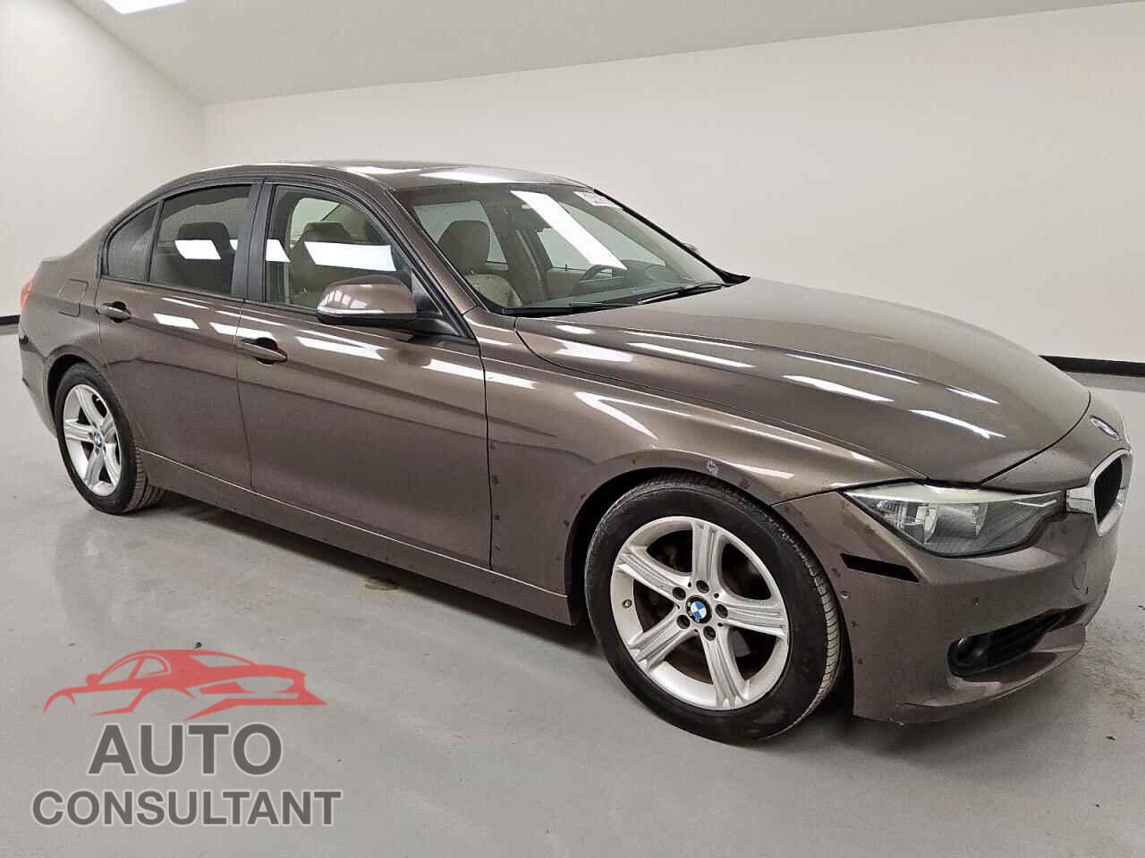 BMW 3 SERIES 2013 - WBA3C1G52DNR44366