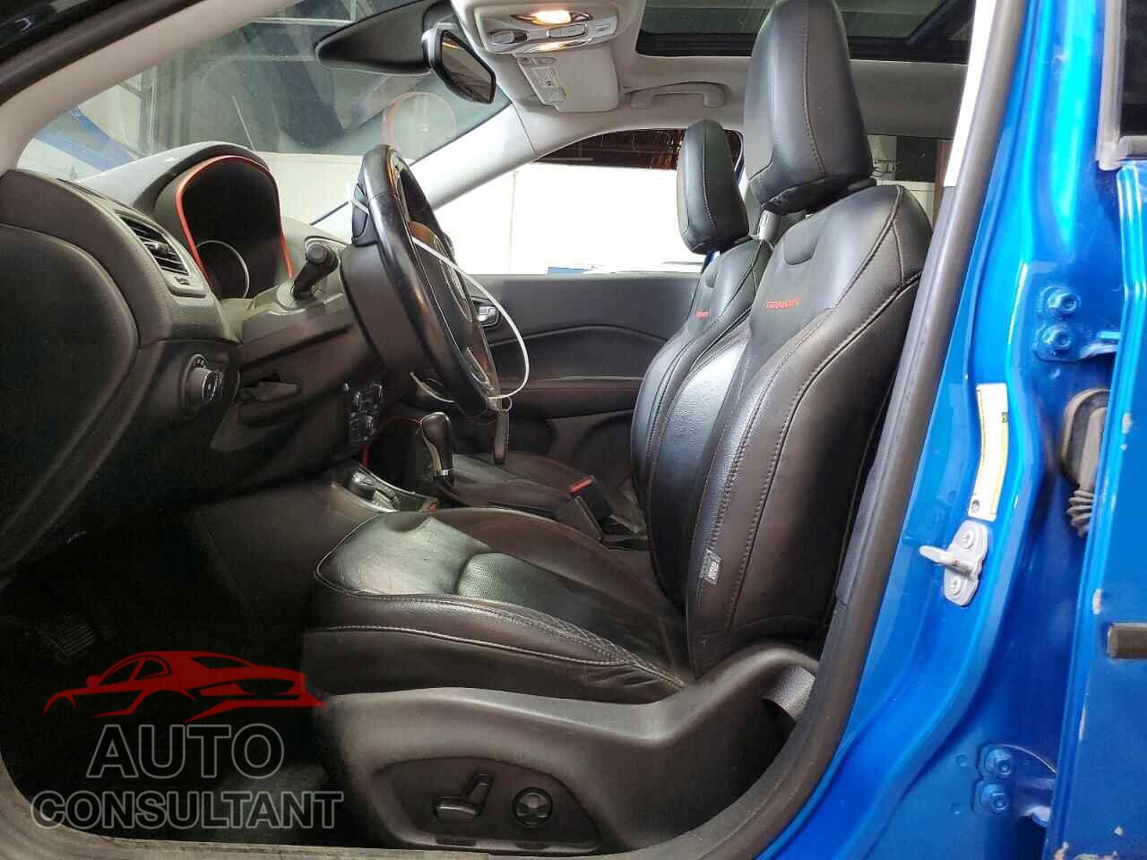 JEEP COMPASS 2018 - 3C4NJDDB6JT190851
