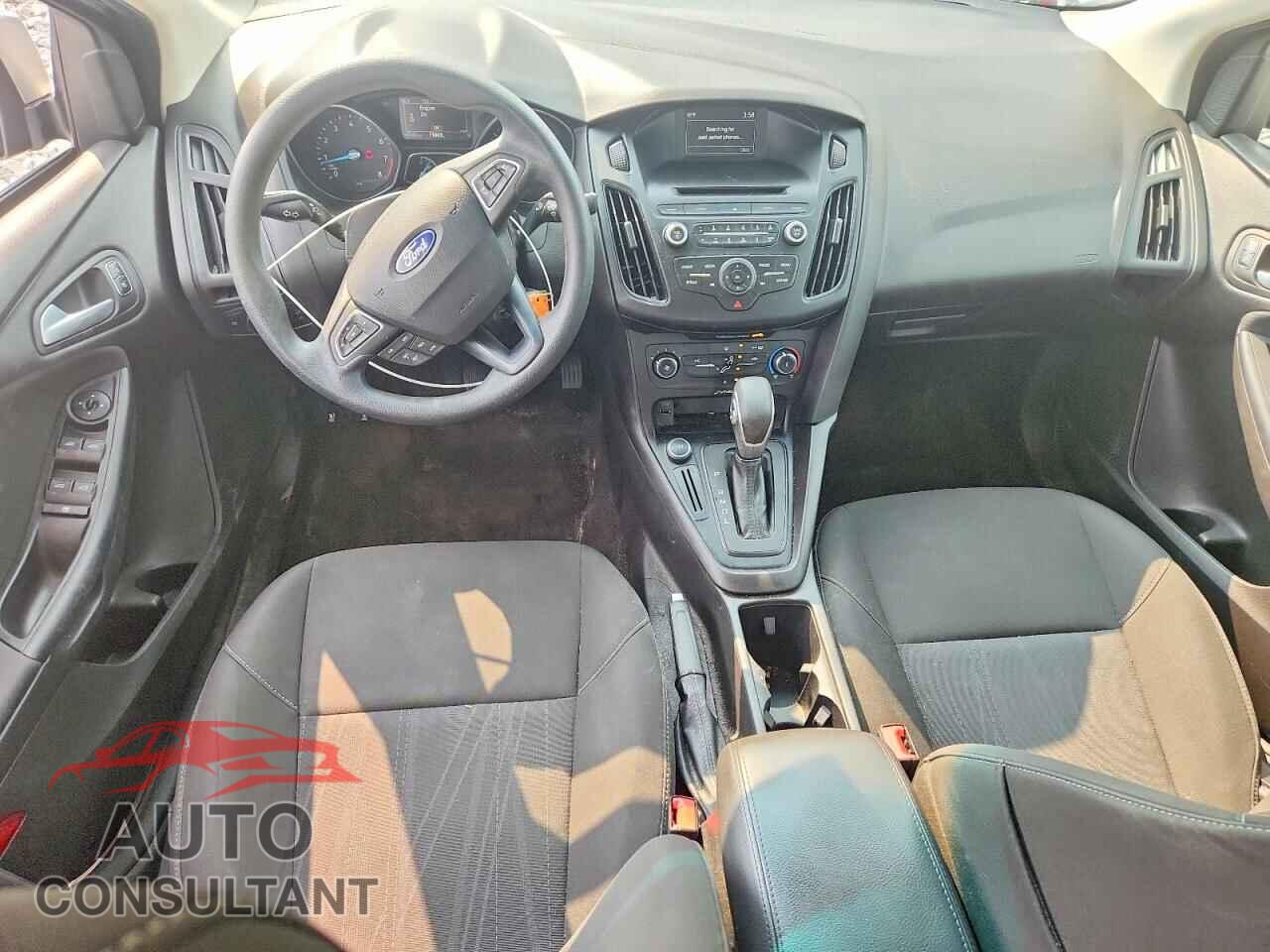 FORD FOCUS 2017 - 1FADP3F26HL302397
