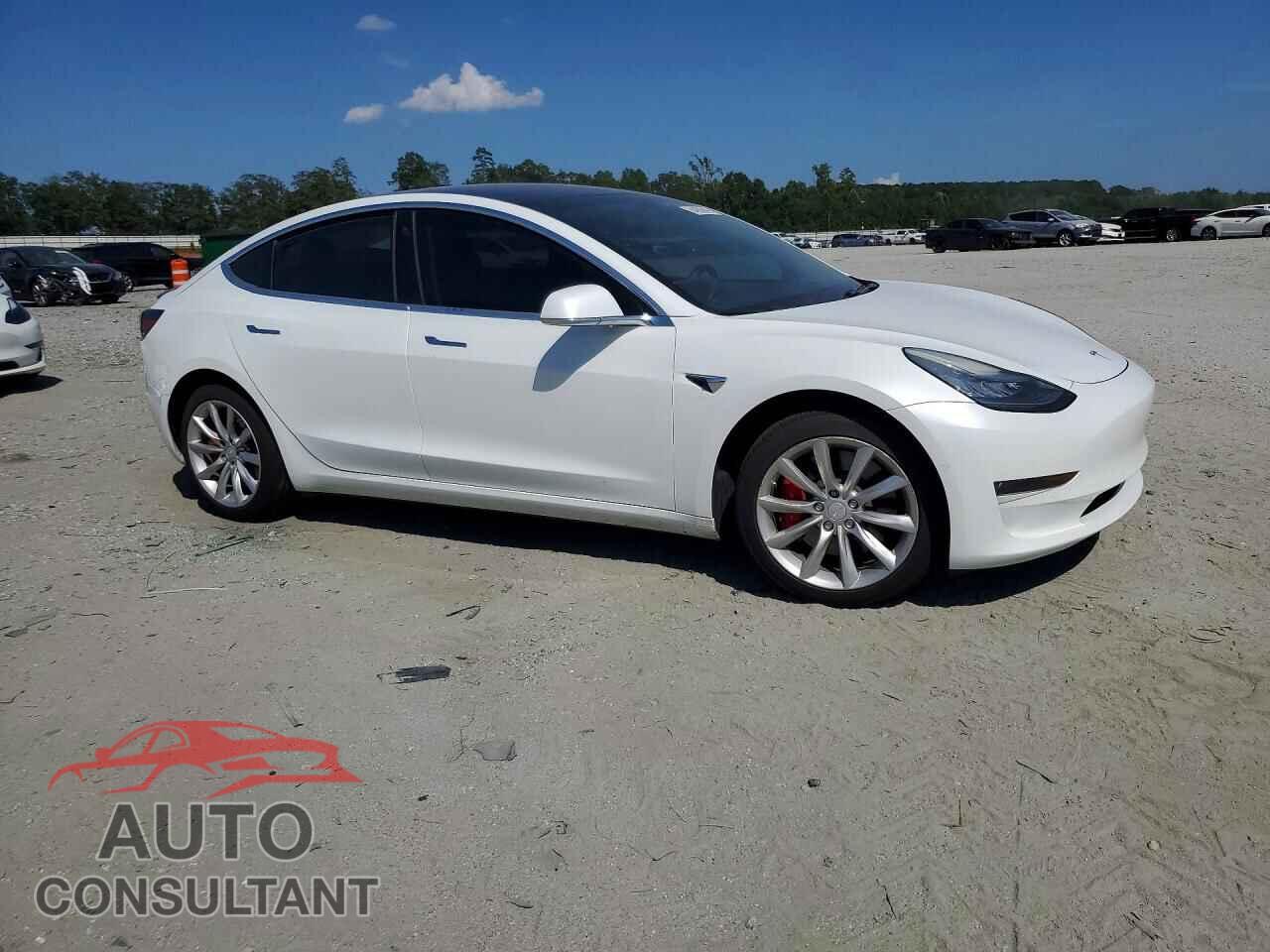TESLA MODEL 3 2018 - 5YJ3E1EB5JF106591
