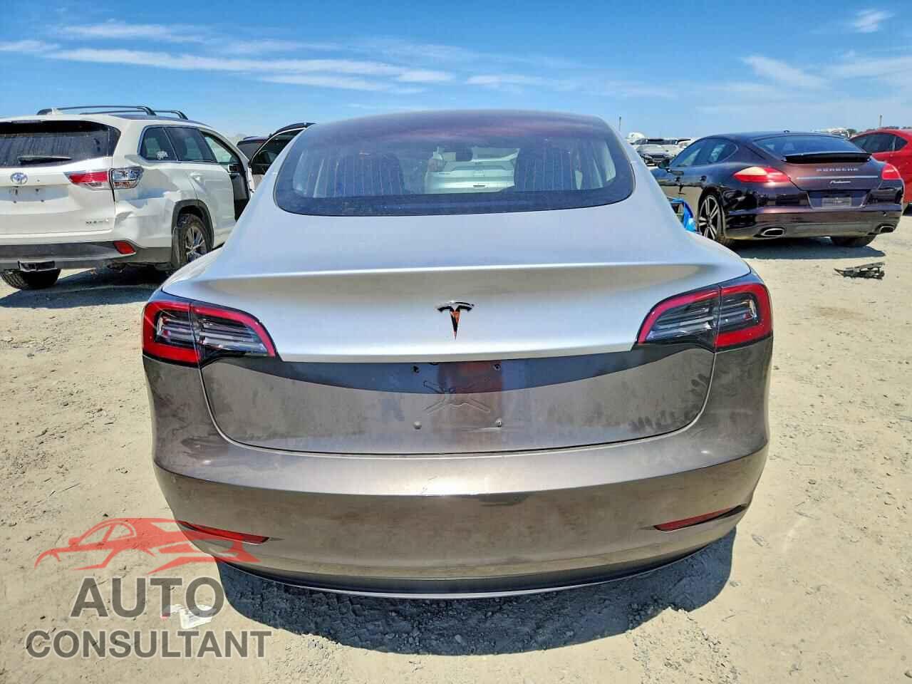 TESLA MODEL 3 2017 - 5YJ3E1EA0HF001829