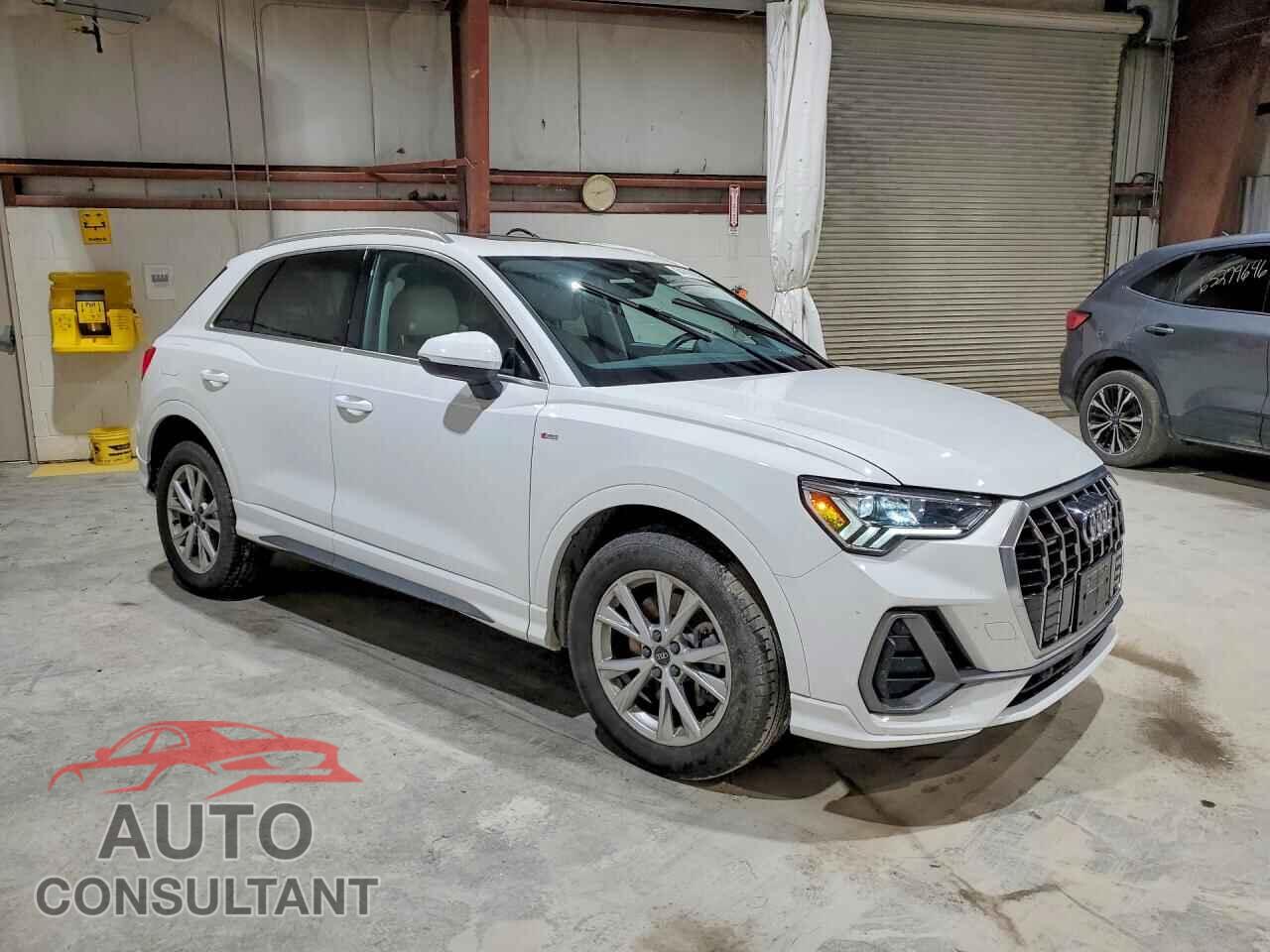 AUDI Q3 2023 - WA1DECF3XP1089841