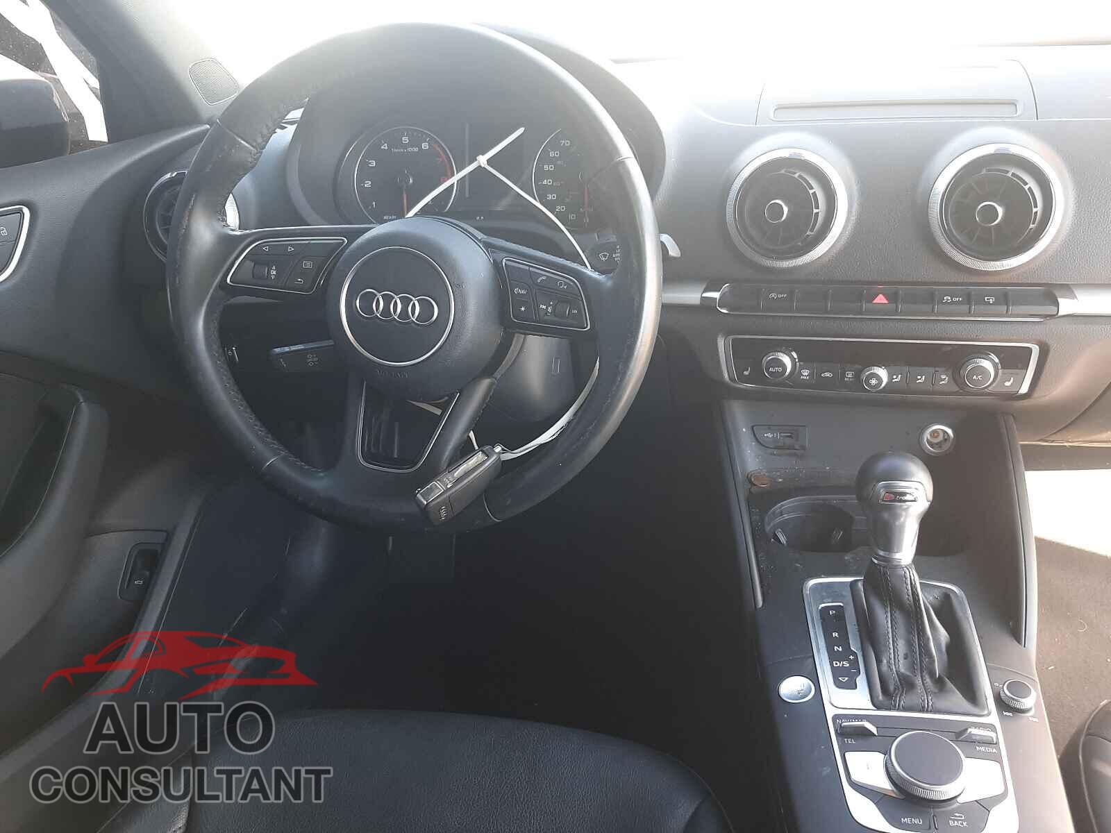 AUDI A3 2017 - WAUAUGFF6H1026358