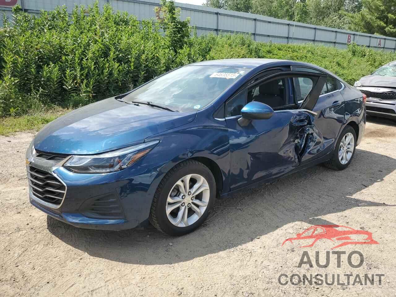 CHEVROLET CRUZE 2019 - 1G1BE5SM3K7133216