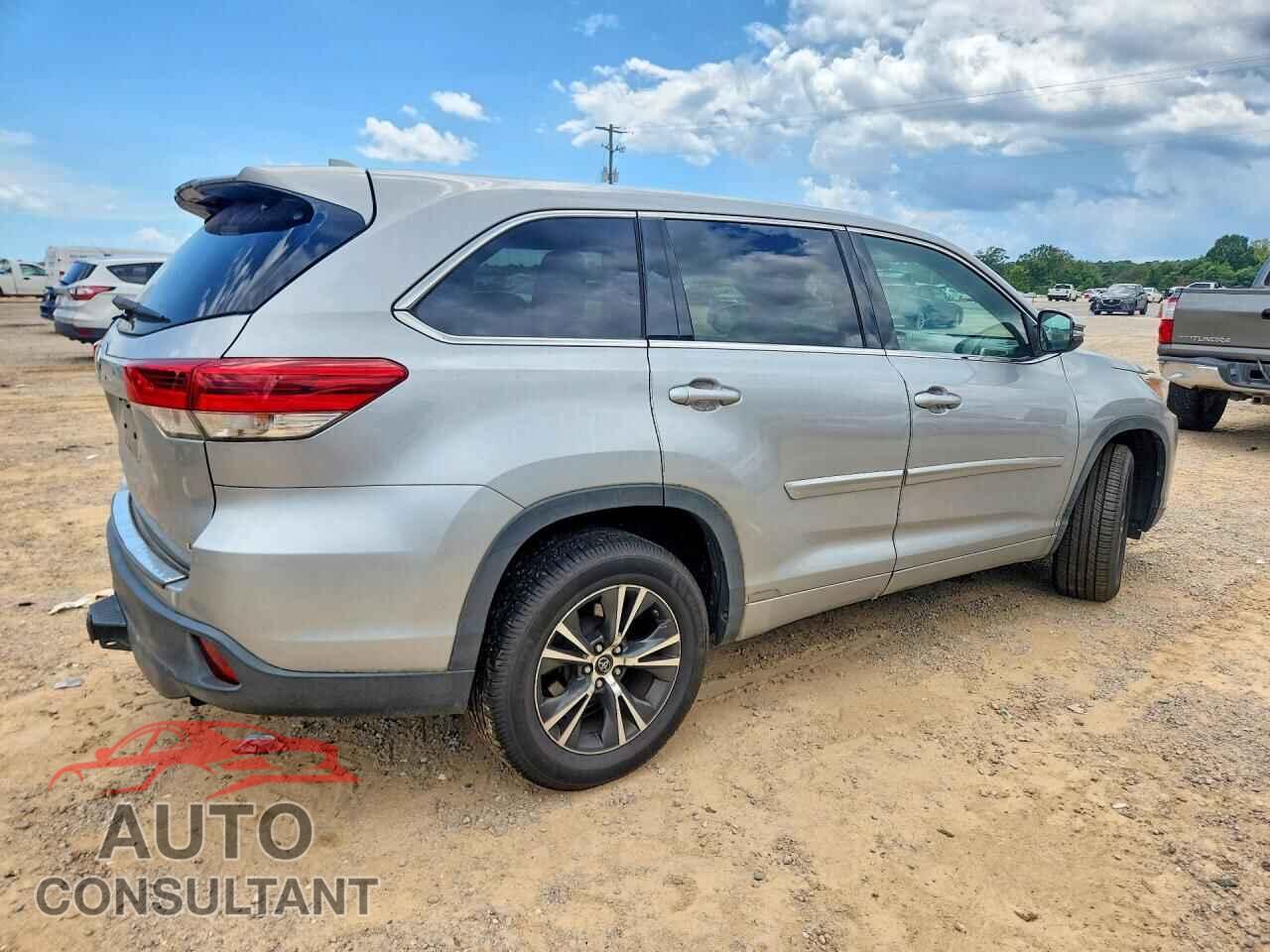 TOYOTA HIGHLANDER 2017 - 5TDZZRFH2HS199706