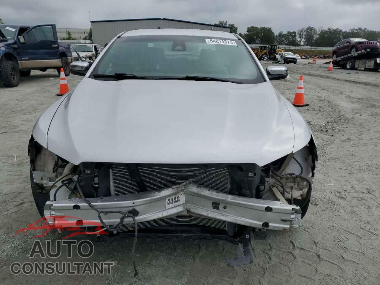 FORD TAURUS 2019 - 1FAHP2F82KG106635