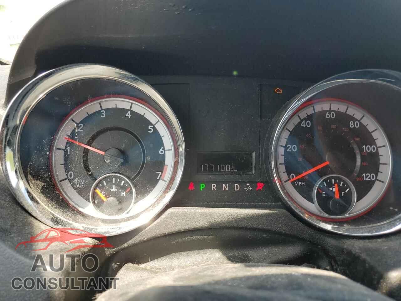 DODGE CARAVAN 2011 - 2D4RN3DG5BR796015