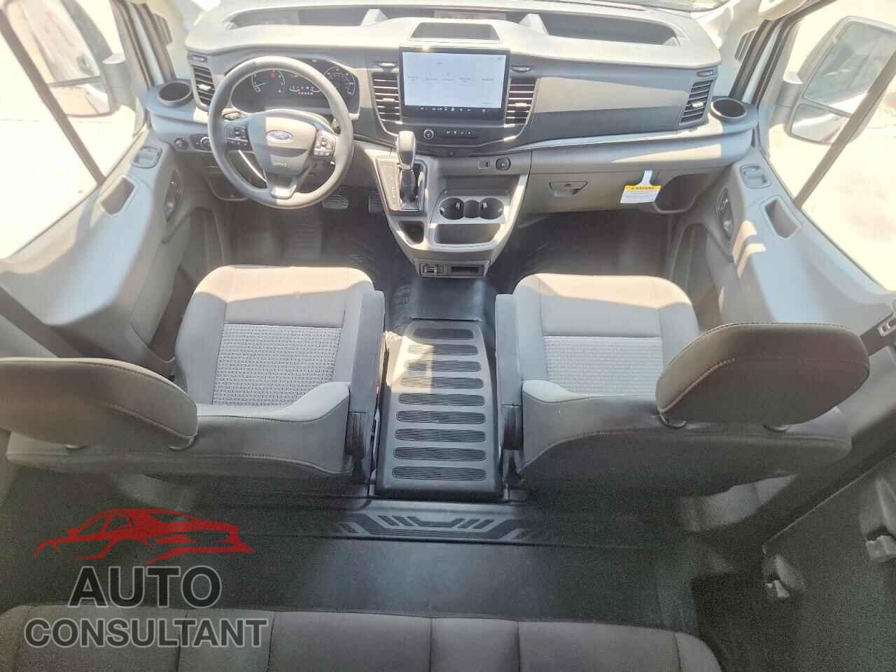 FORD TRANSIT 2024 - 1FBAX2C8XRKB81806