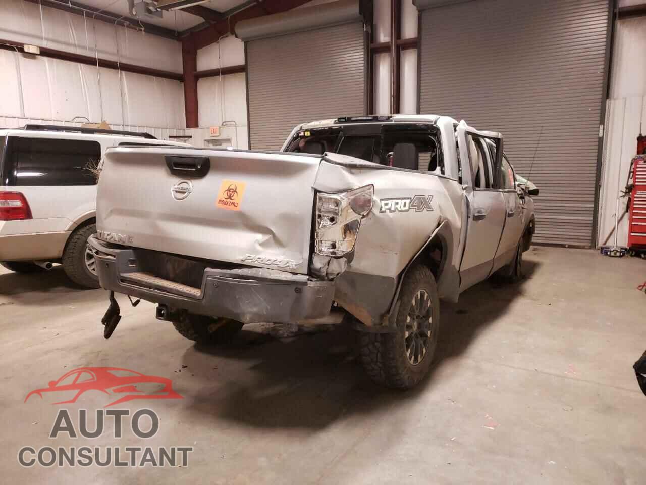 NISSAN TITAN 2018 - 1N6AA1E52JN537157