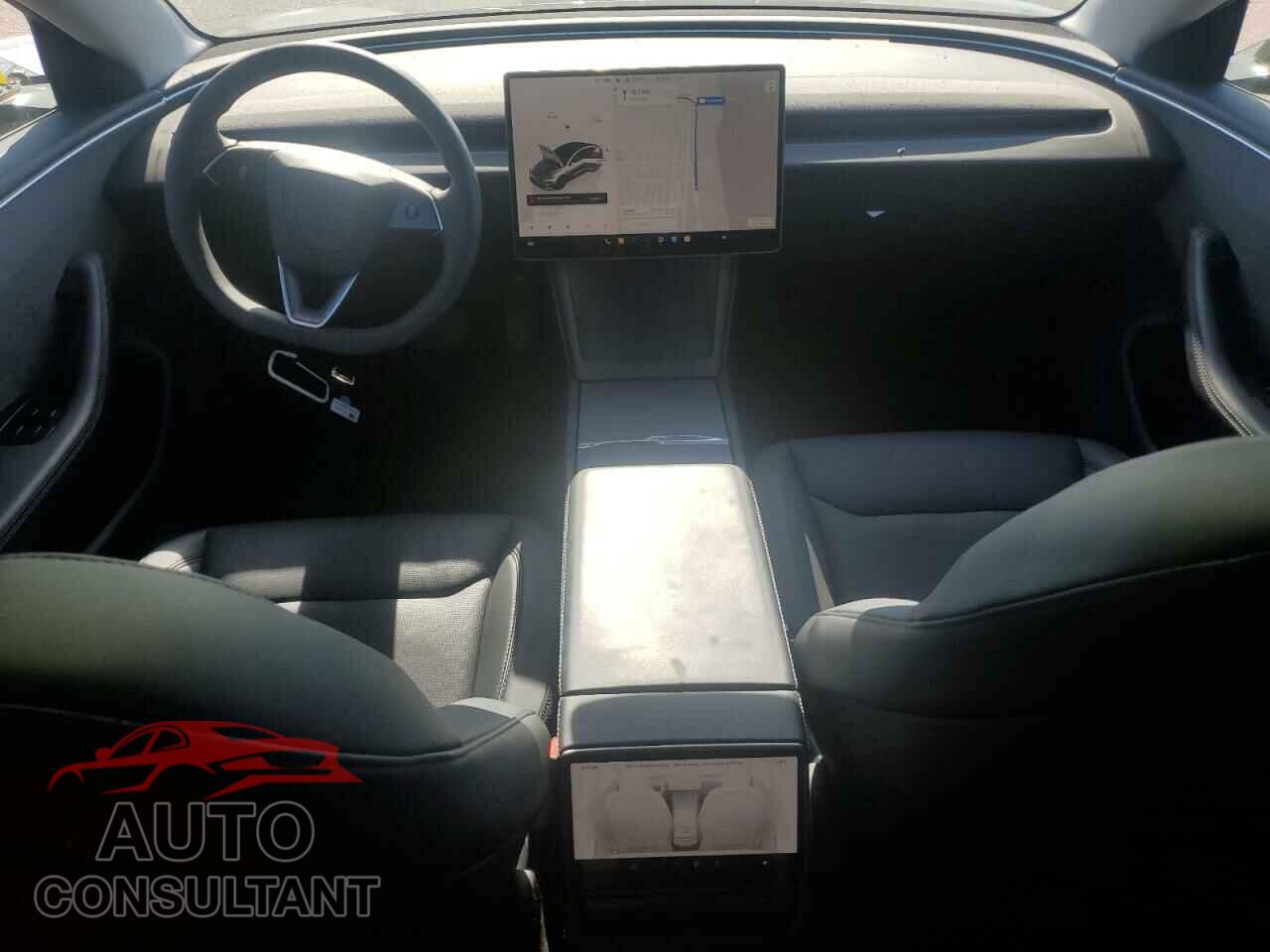 TESLA MODEL 3 2024 - 5YJ3E1EA3RF725578