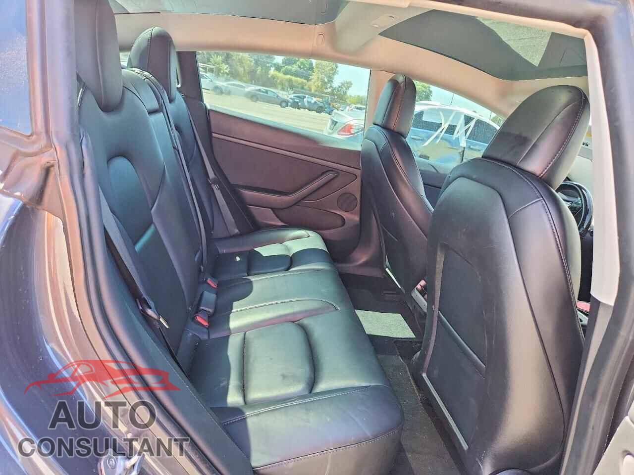 TESLA MODEL 3 2022 - 5YJ3E1EBXNF171572