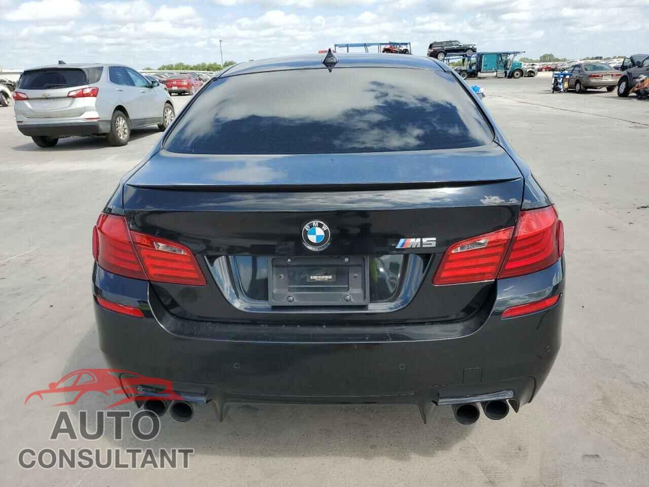 BMW M5 2013 - WBSFV9C5XDC773935