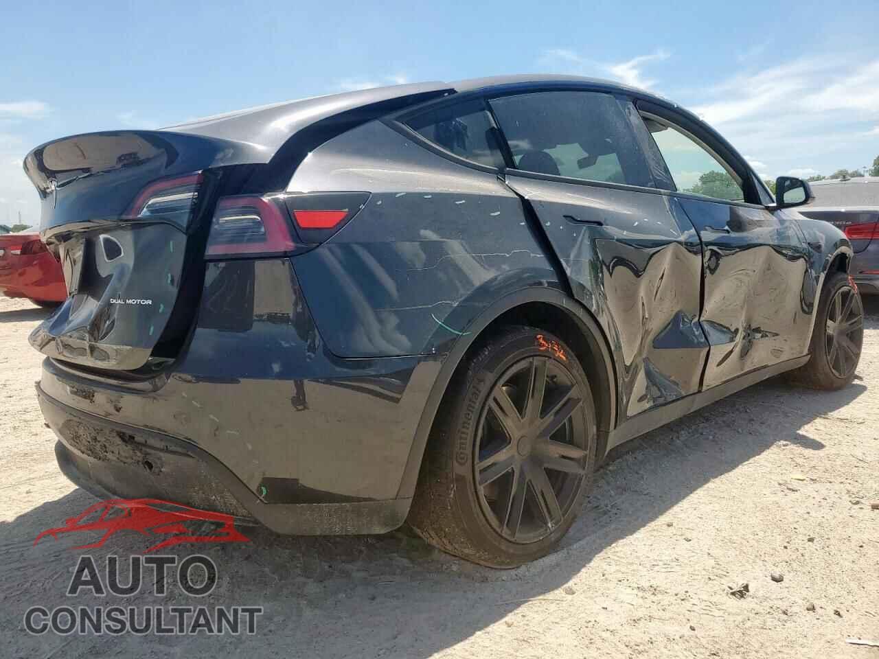 TESLA MODEL Y 2024 - 7SAYGDED1RF100949