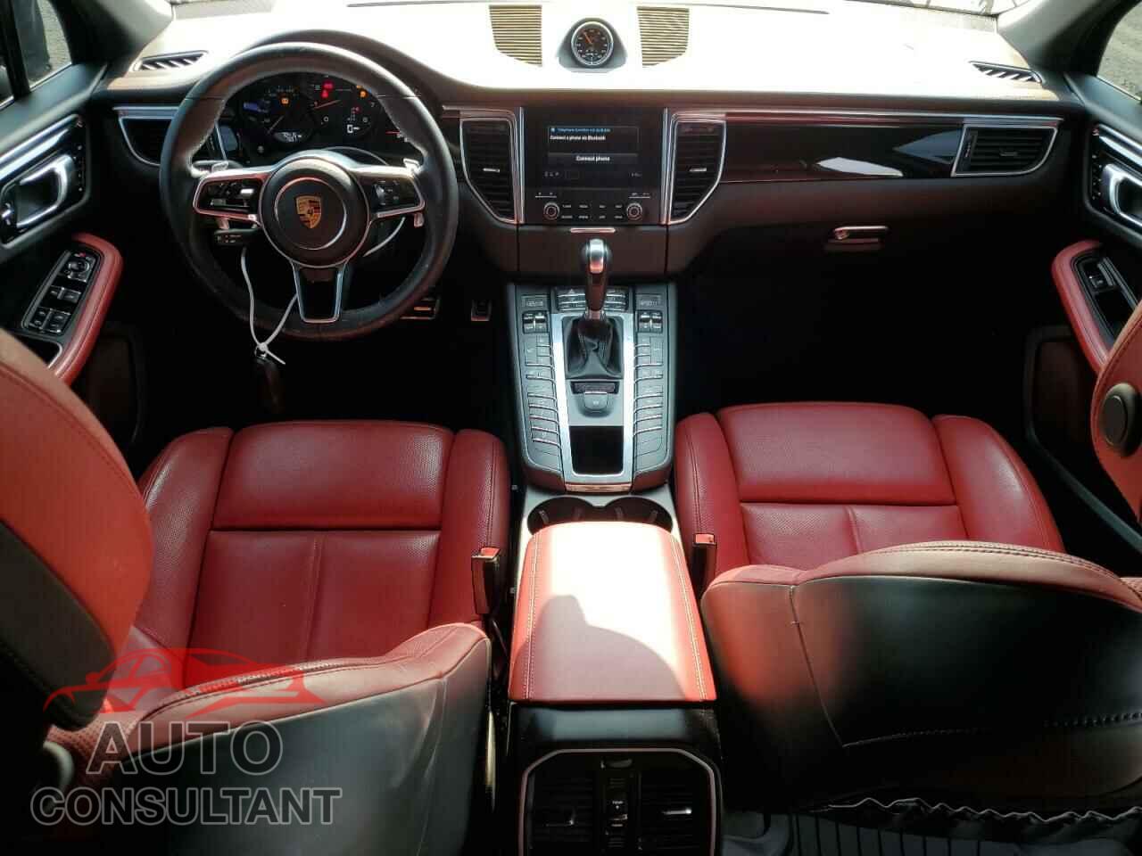 PORSCHE MACAN 2018 - WP1AA2A58JLB24121