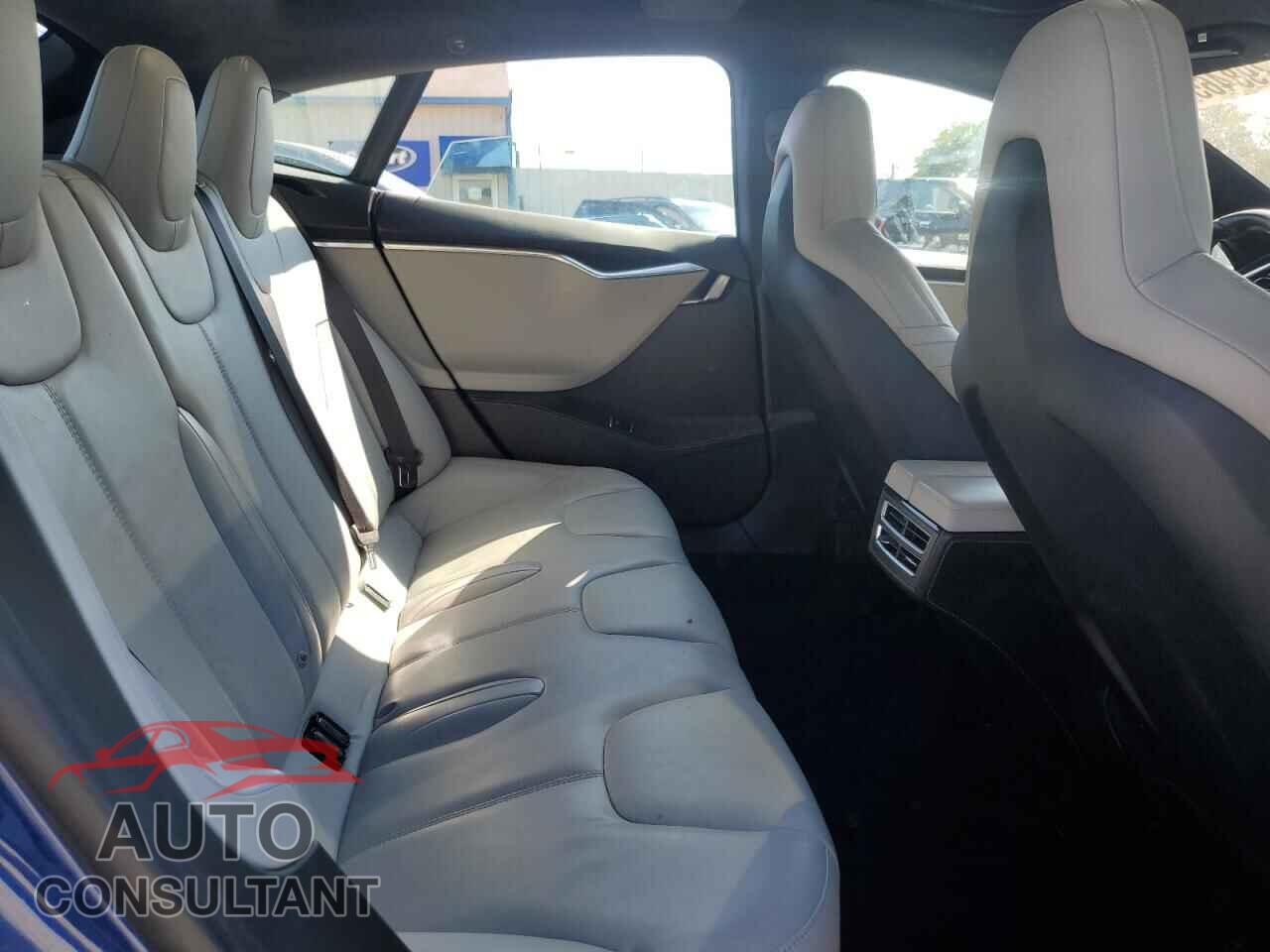 TESLA MODEL S 2015 - 5YJSA1E22FF111973
