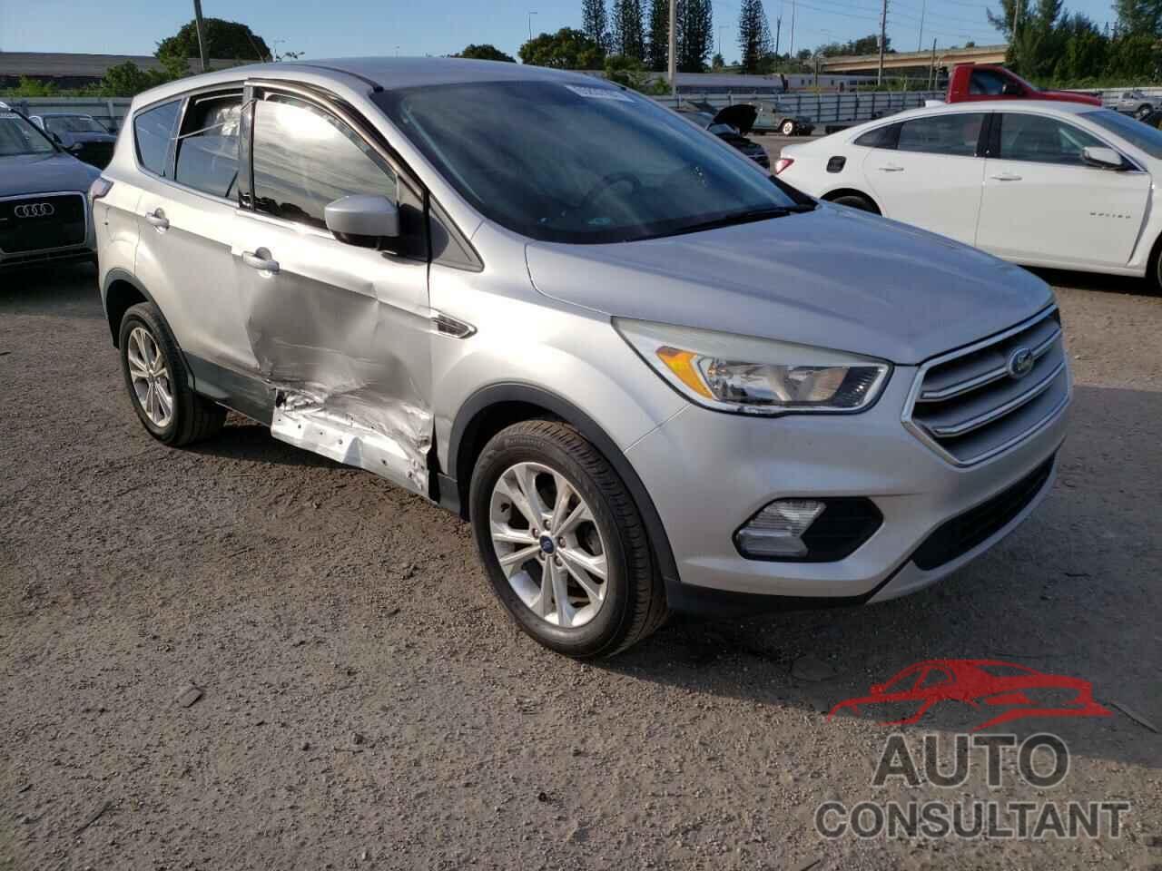 FORD ESCAPE 2017 - 1FMCU0GD4HUE85964
