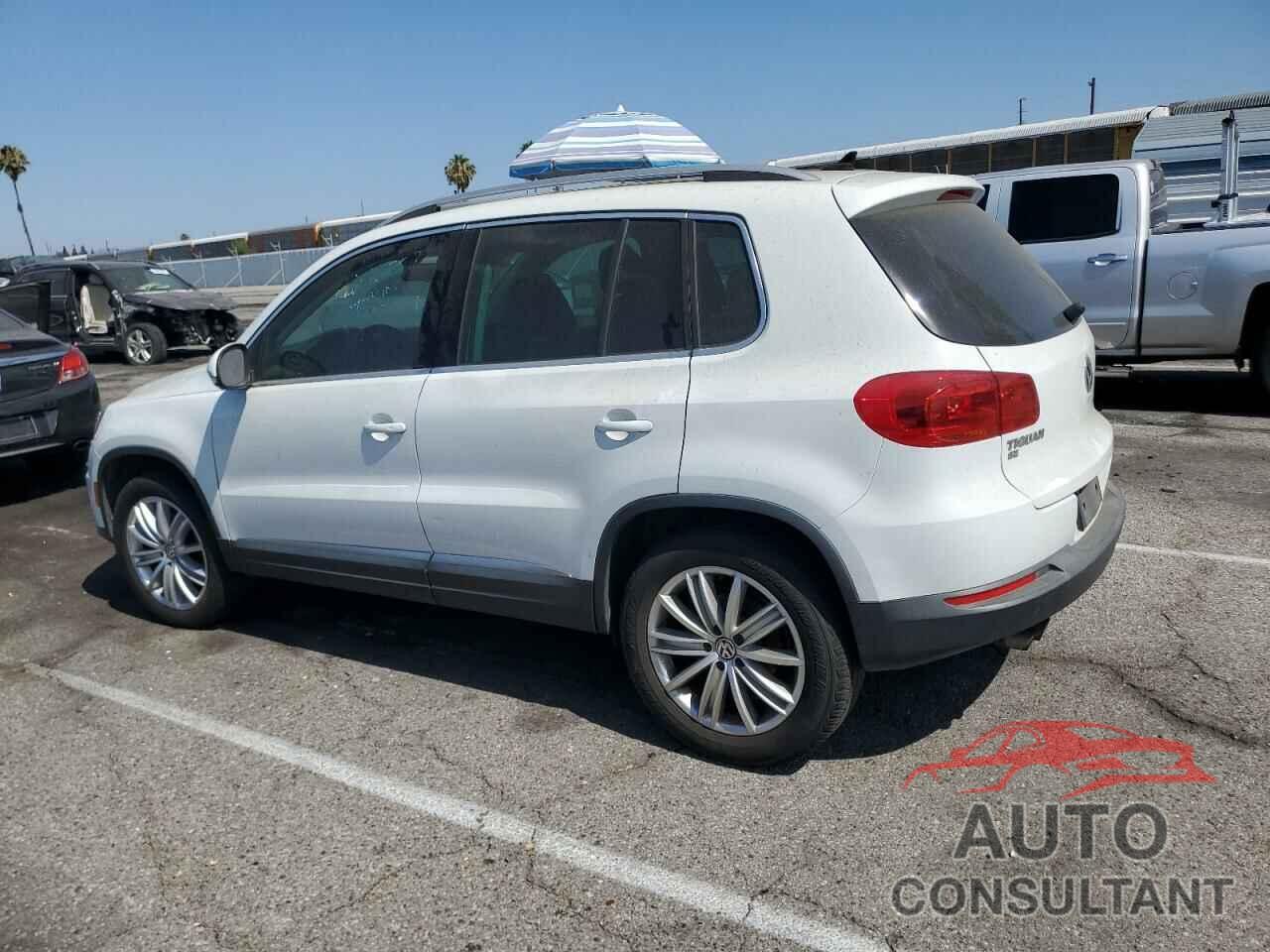 VOLKSWAGEN TIGUAN 2016 - WVGAV7AXXGW027610