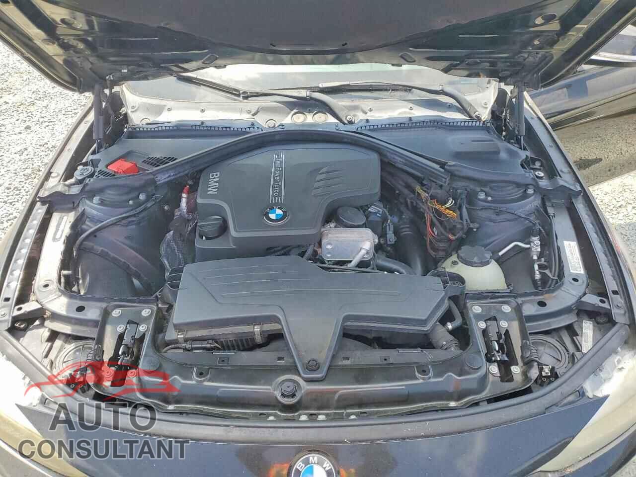 BMW 3 SERIES 2013 - WBA3C1C55DF443276