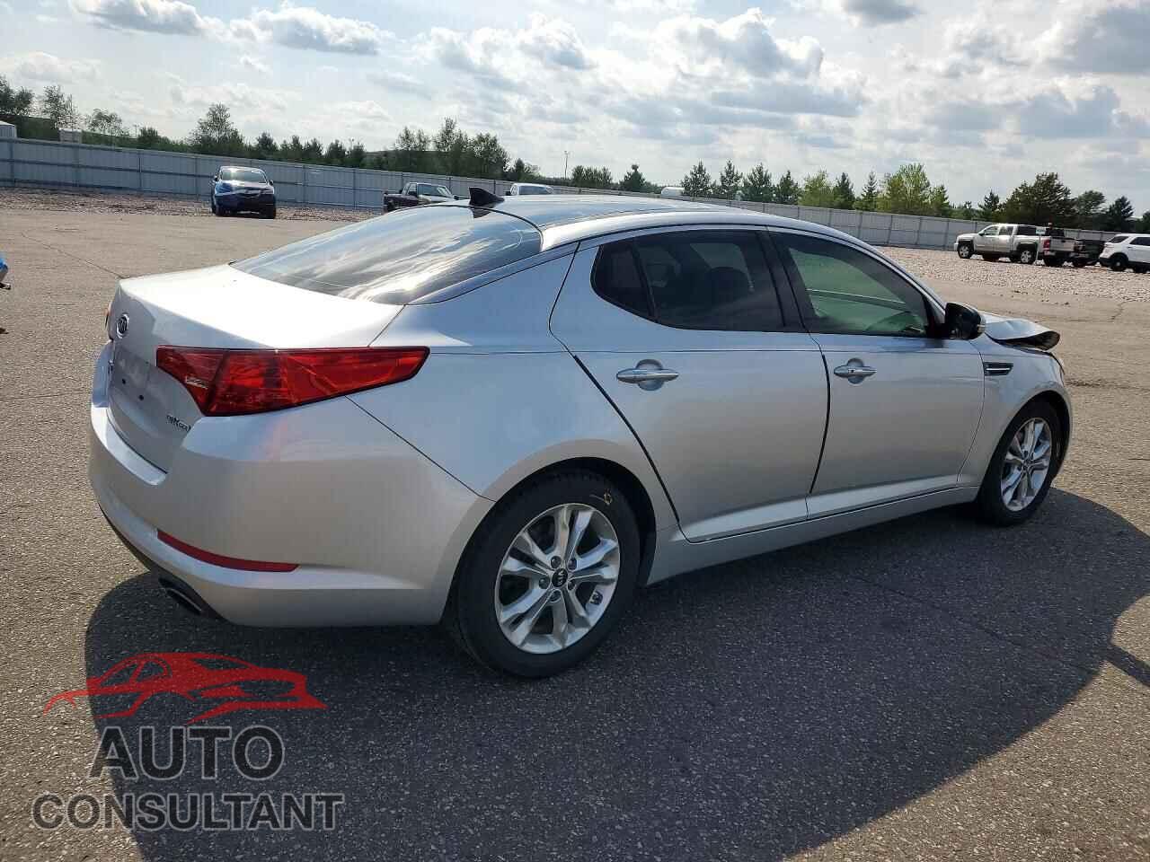 KIA OPTIMA 2011 - KNAGN4A76B5052593