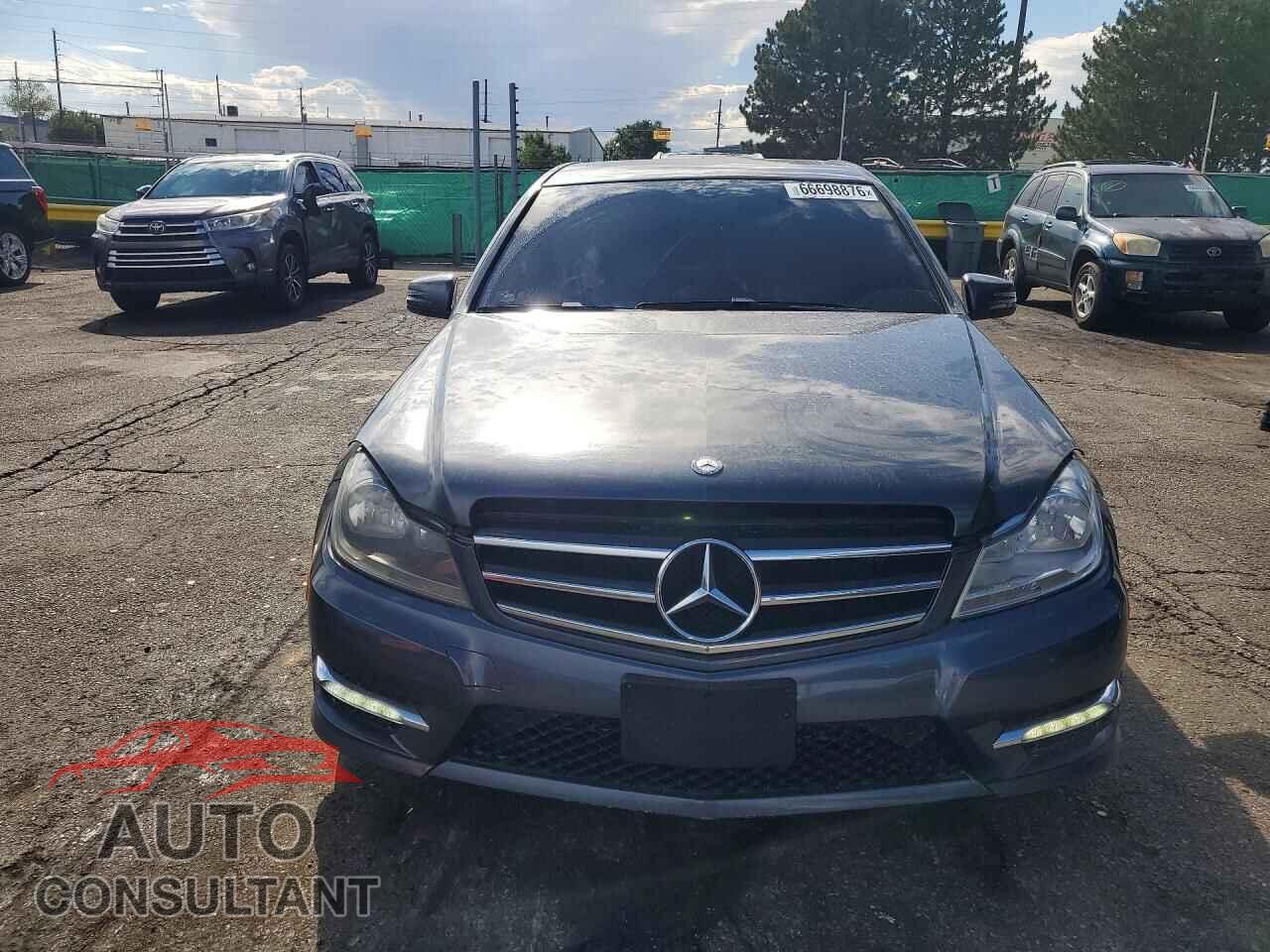 MERCEDES-BENZ C-CLASS 2014 - WDDGF8ABXEA923654