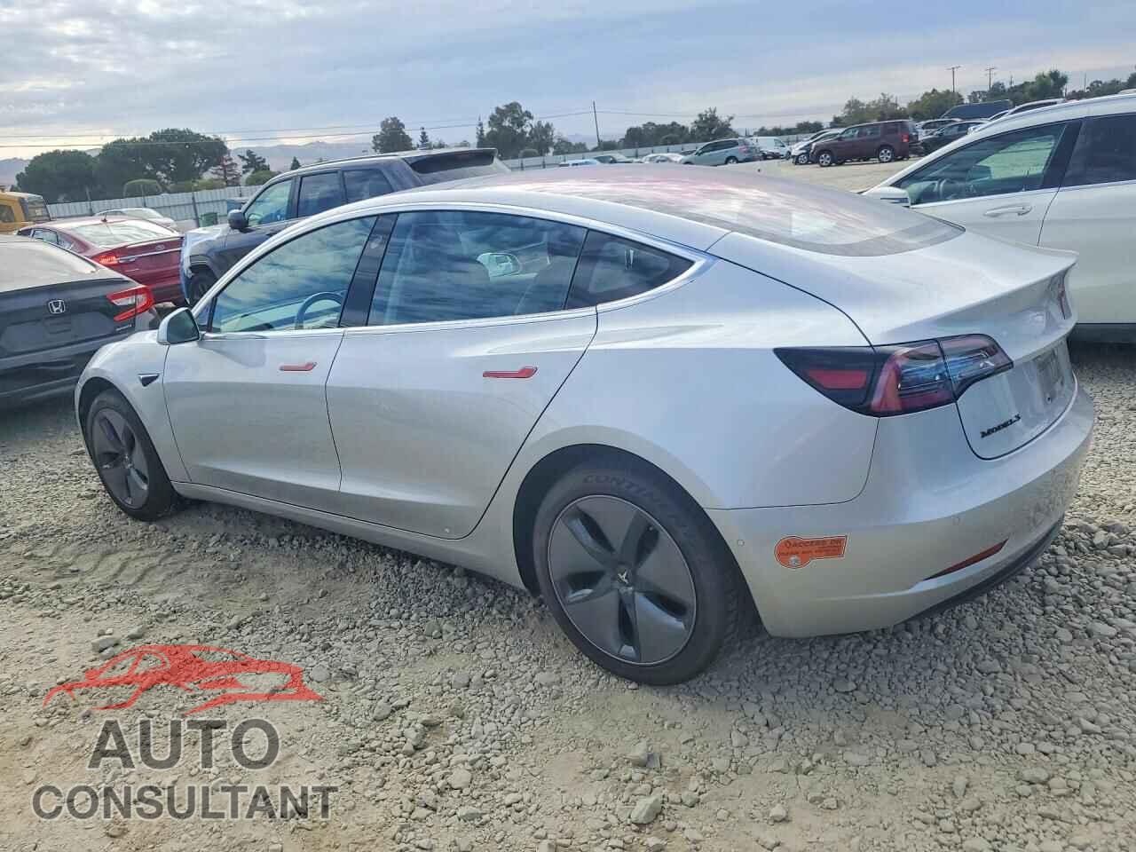 TESLA MODEL 3 2018 - 5YJ3E1EA9JF008784