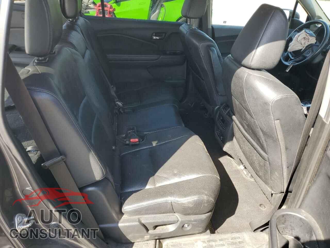 HONDA PILOT 2017 - 5FNYF6H91HB034159