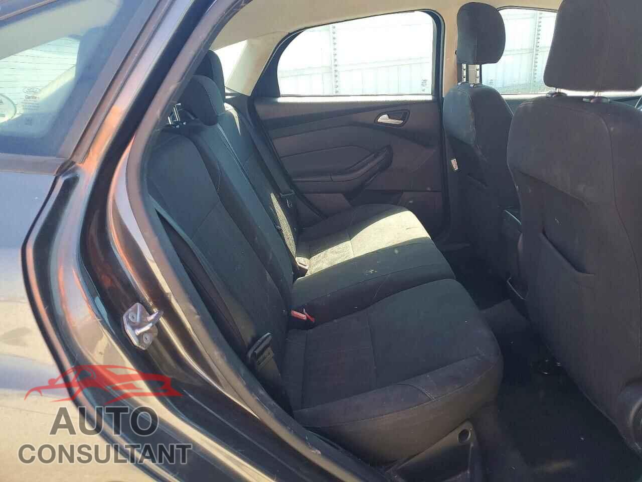 FORD FOCUS 2016 - 1FADP3K20GL276156