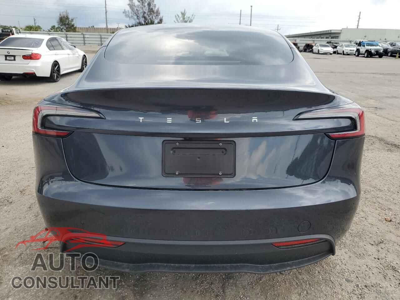 TESLA MODEL 3 2024 - 5YJ3E1EA8RF746541