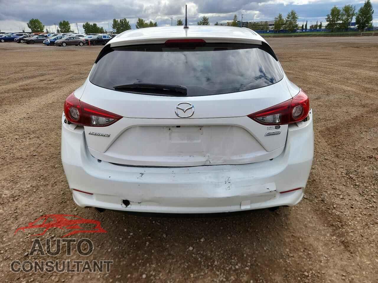 MAZDA 3 2018 - JM1BN1L76J1189967