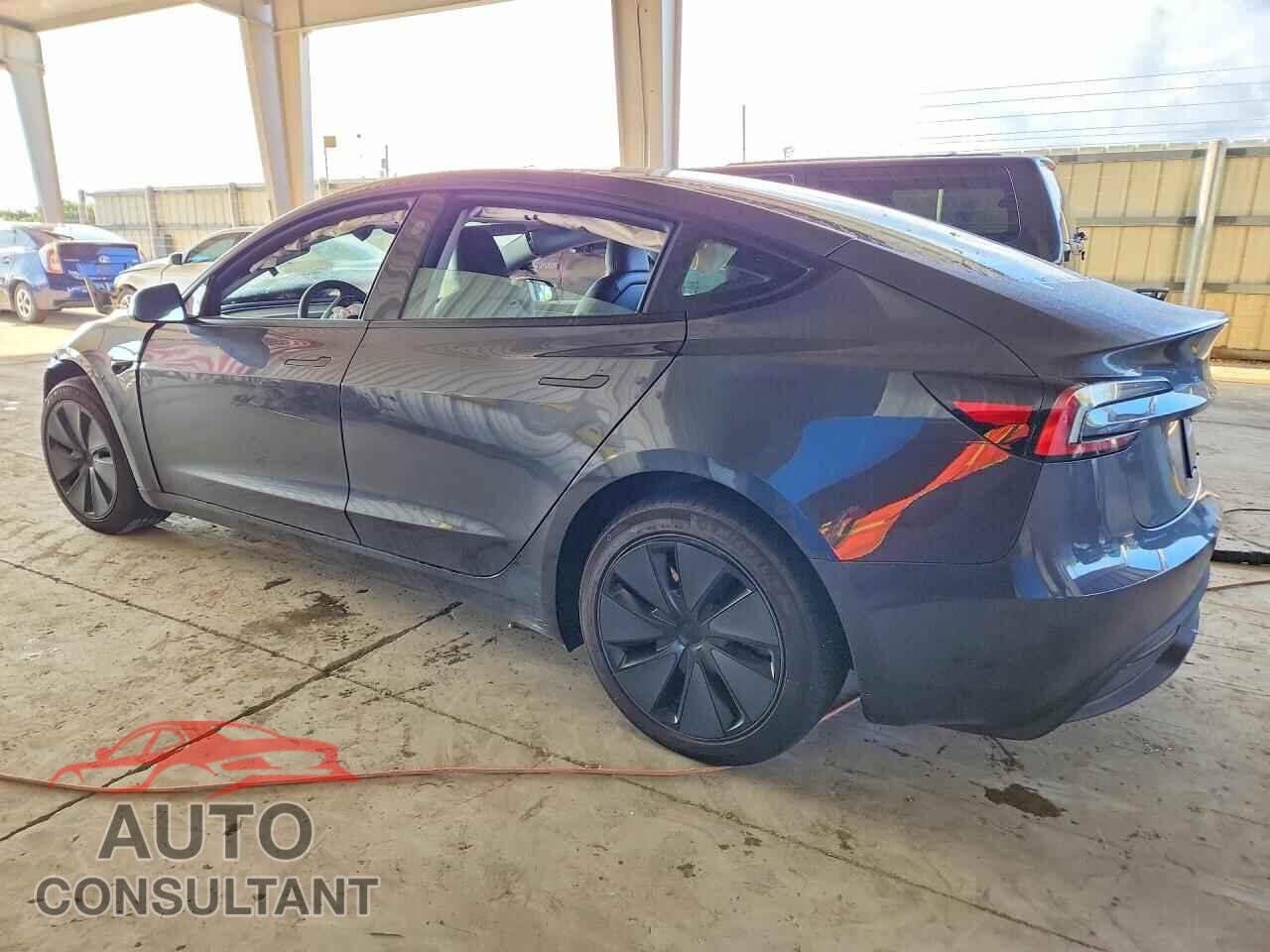 TESLA MODEL 3 2025 - 5YJ3E1EA8SF013671