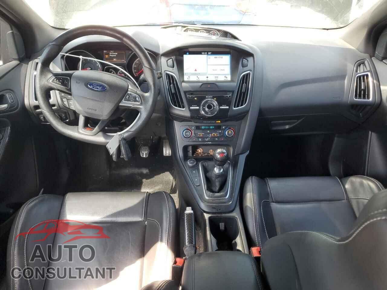 FORD FOCUS 2017 - 1FADP3L97HL298006