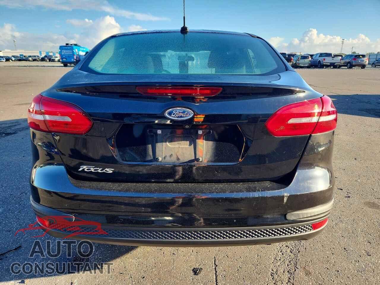 FORD FOCUS 2017 - 1FADP3E21HL252025