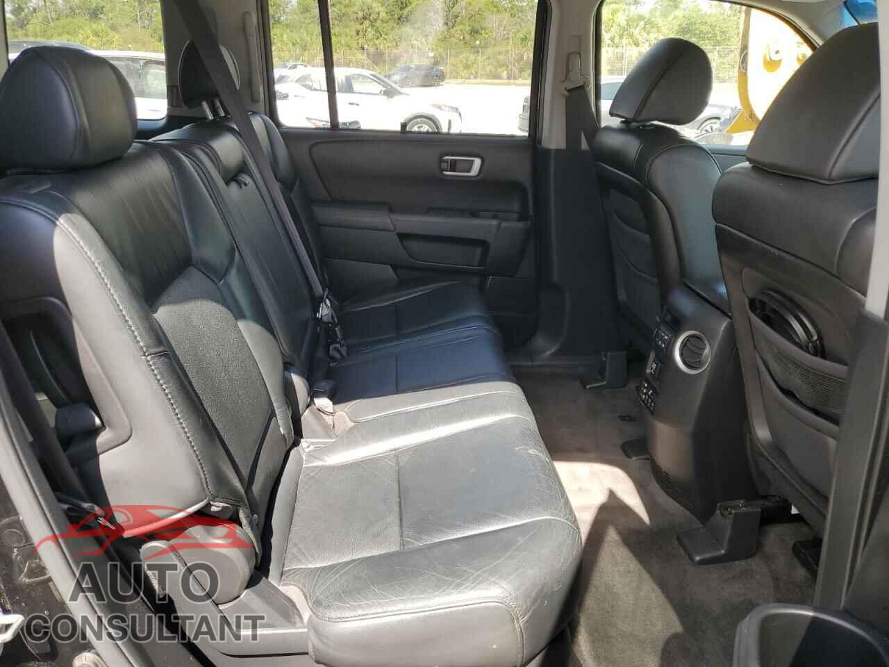 HONDA PILOT 2011 - 5FNYF3H97BB041168