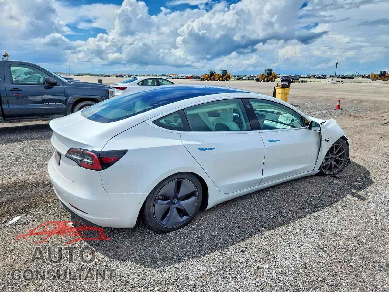 TESLA MODEL 3 2020 - 5YJ3E1EA5LF720857