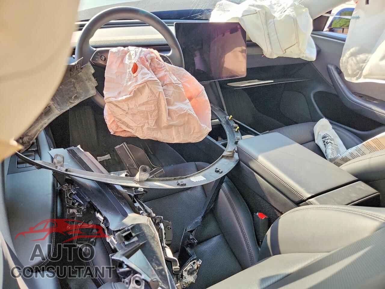 TESLA MODEL 3 2026 - 5YJ3E1EA2TF123813