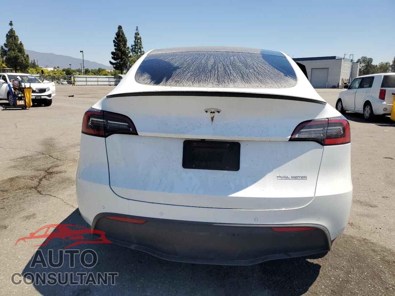 TESLA MODEL Y 2020 - 5YJYGDEF2LF057292