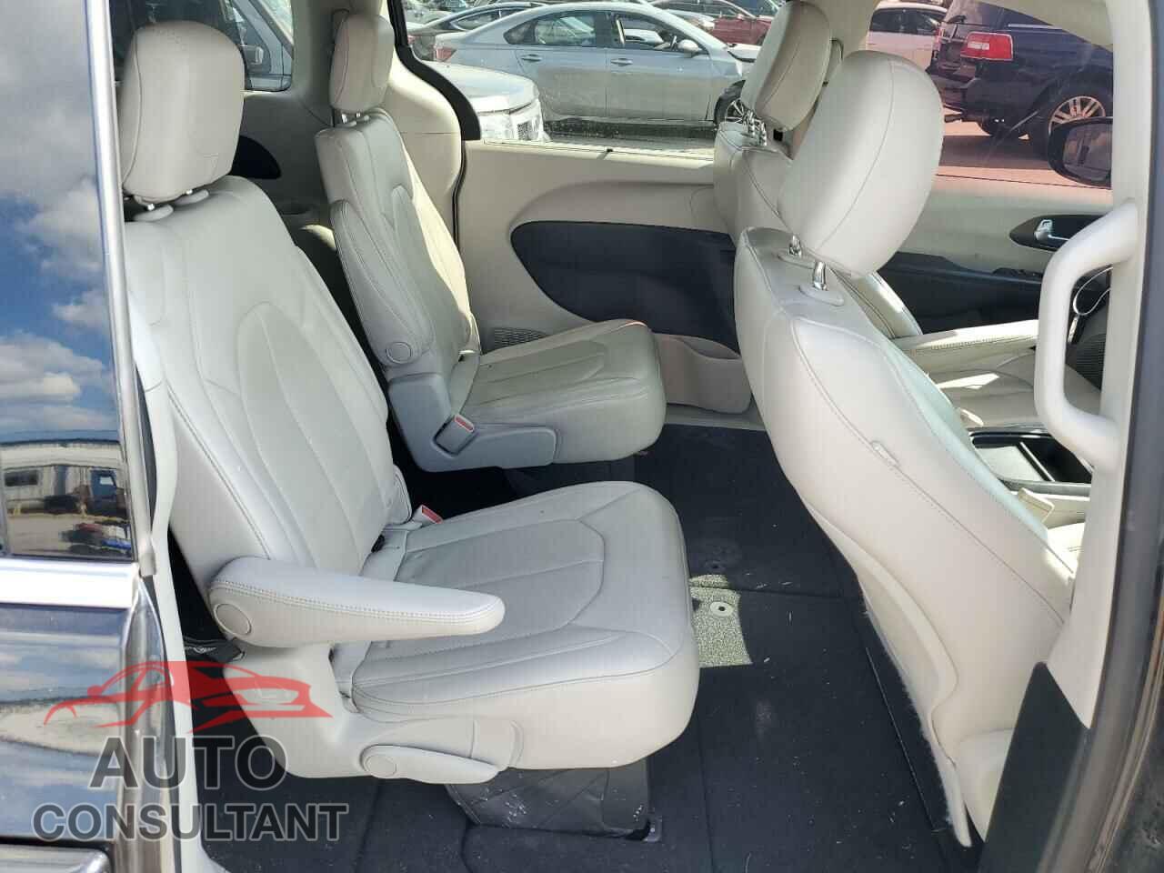 CHRYSLER PACIFICA 2018 - 2C4RC1BG4JR340449